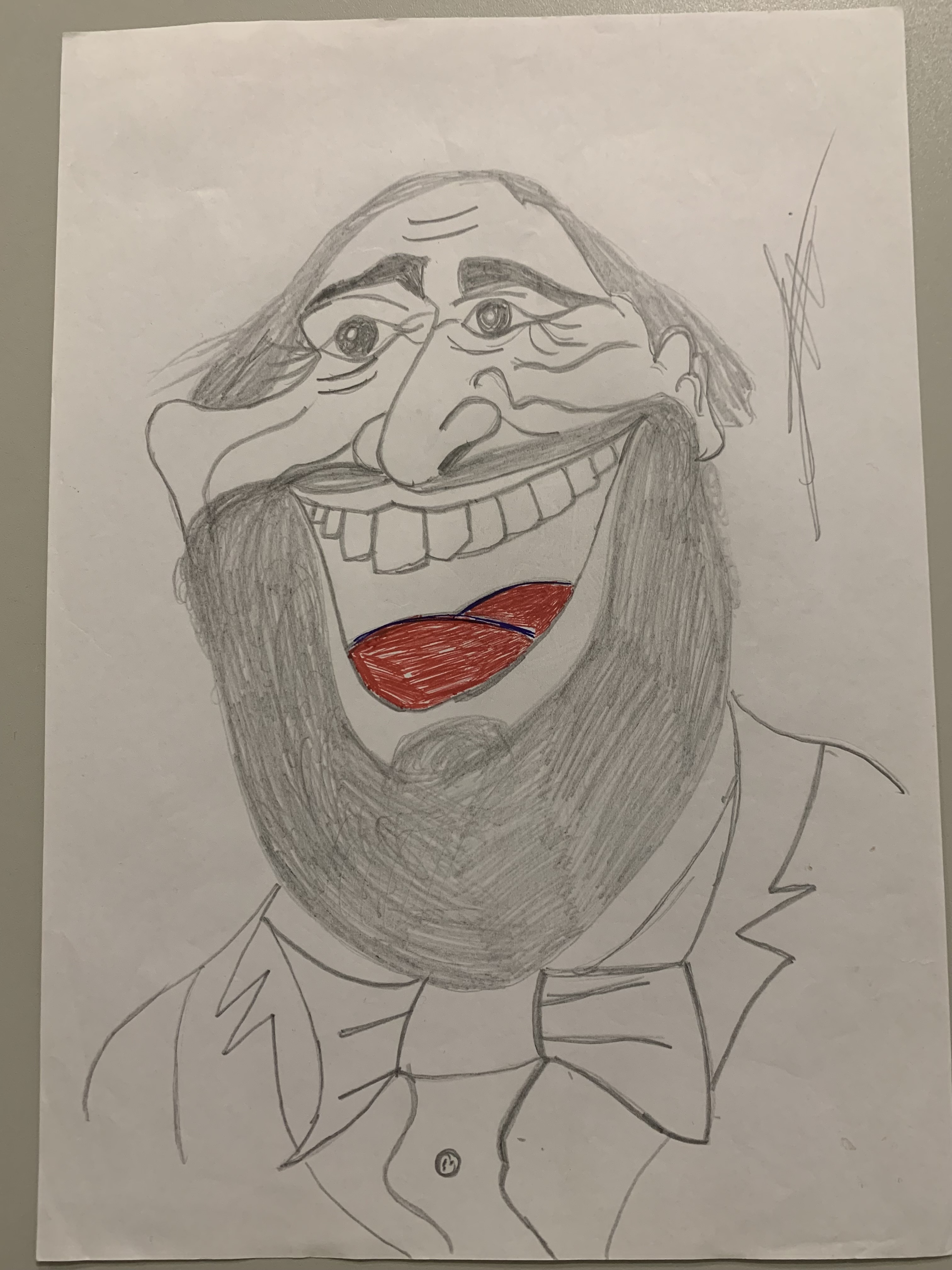 Caricatura de Pavarotti a lápis de carvão 